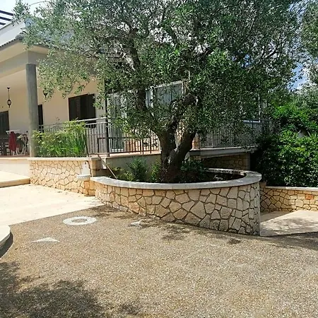 La Mansarda לינה וארוחת בוקר 3*